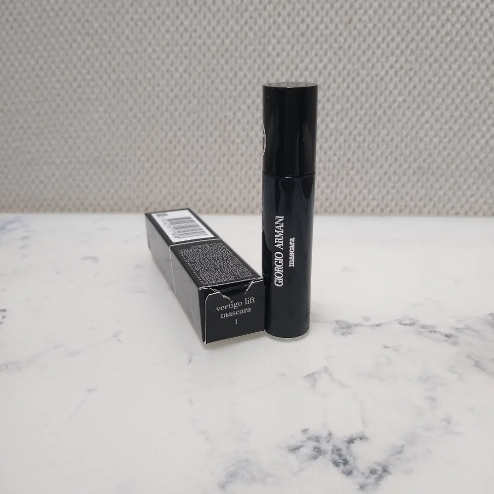 Giorgio Armani Vertigo Lift Mascara Mini Travel Size .06 Oz